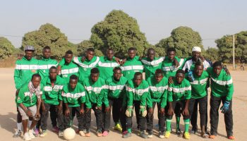 Kleding Heerenveense Boys naar Gambia (2018)